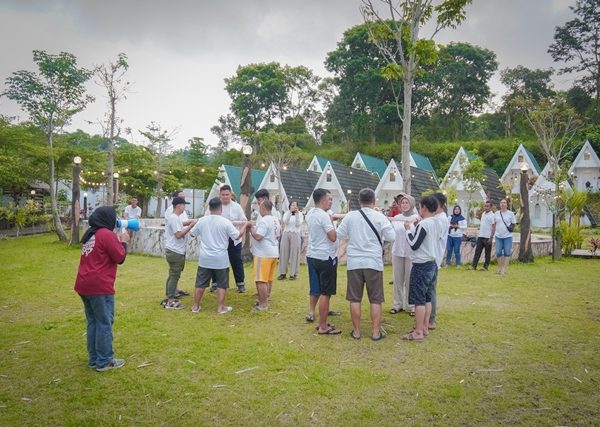 Kegiatan Permainan Seru - Fun Games Outing MTF Kegiatan permainan seru bersama peserta MTF.