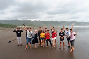 Kegiatan outing Belviu Hotel Bandung ke Jogja dalam 3 kloter, menikmati pengalaman wisata Jogja yang menyenangkan dengan destinasi menarik.