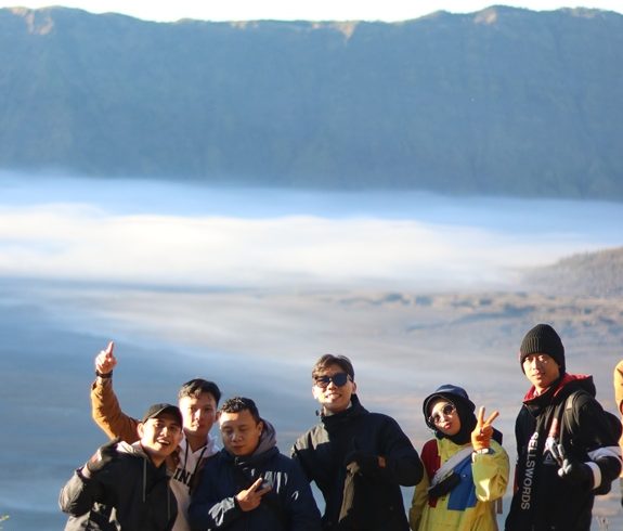 Perjalanan privat trip dari Jogja ke Bromo, pengalaman wisata eksklusif menikmati keindahan alam dan petualangan seru.